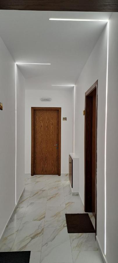 Vladimir Estate Hotel Gjirokastër 外观 照片