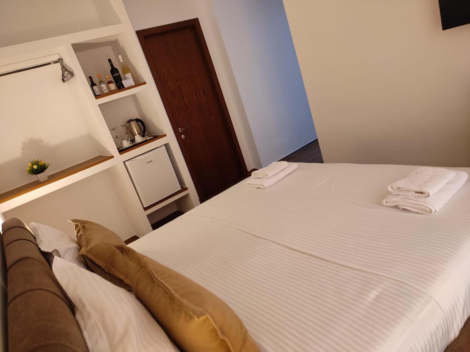 Vladimir Estate Hotel Gjirokastër 外观 照片